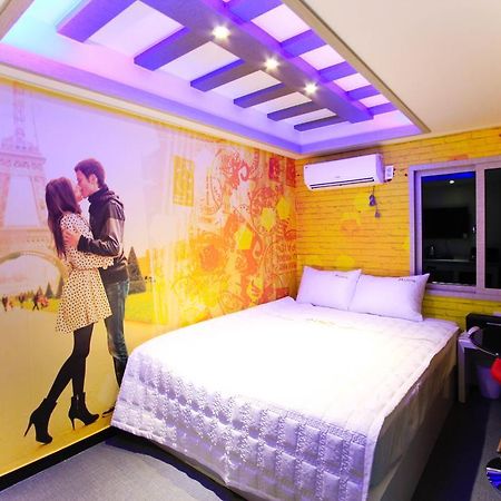 M2 Motel Busan Bagian luar foto