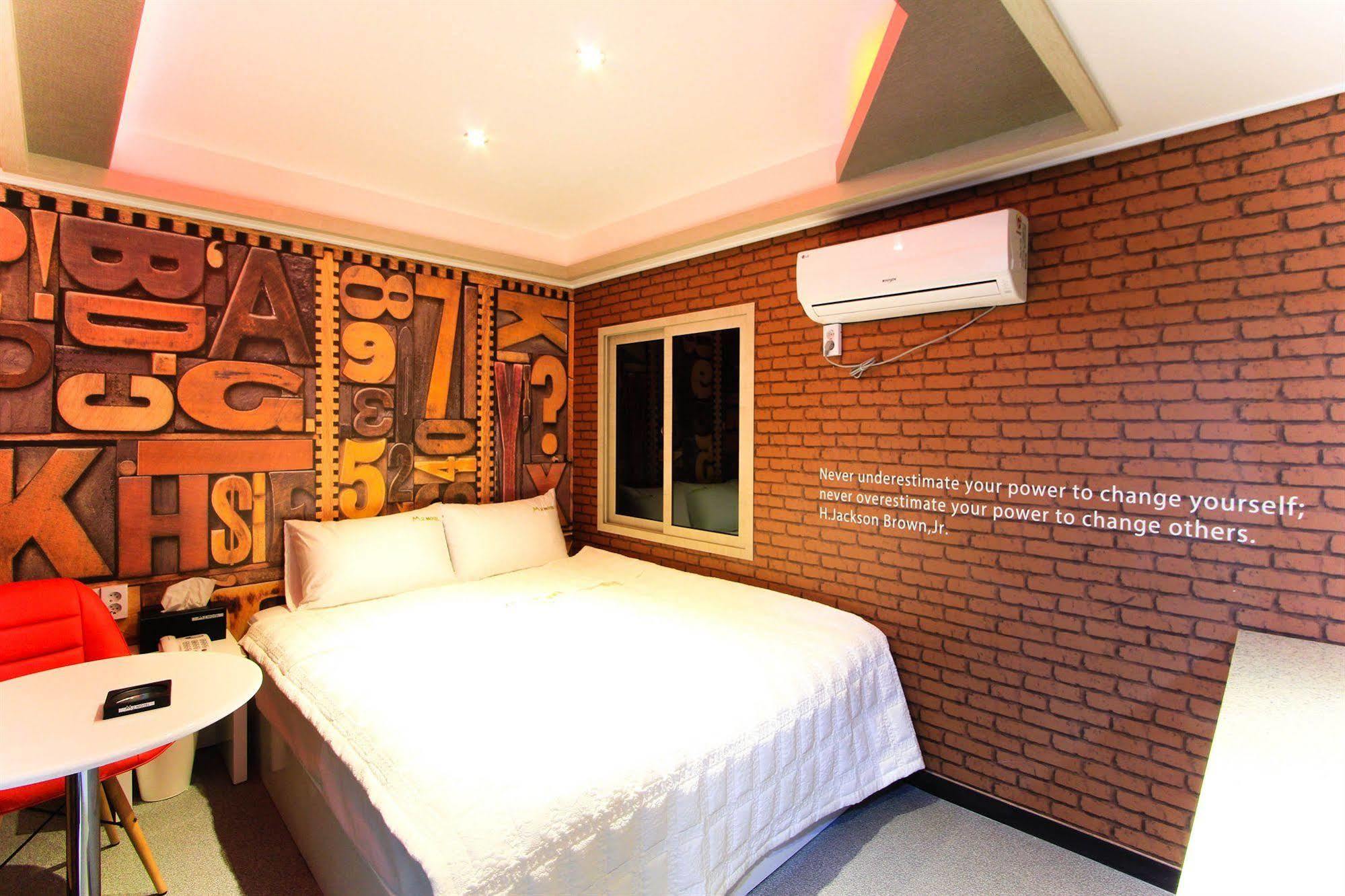 M2 Motel Busan Bagian luar foto