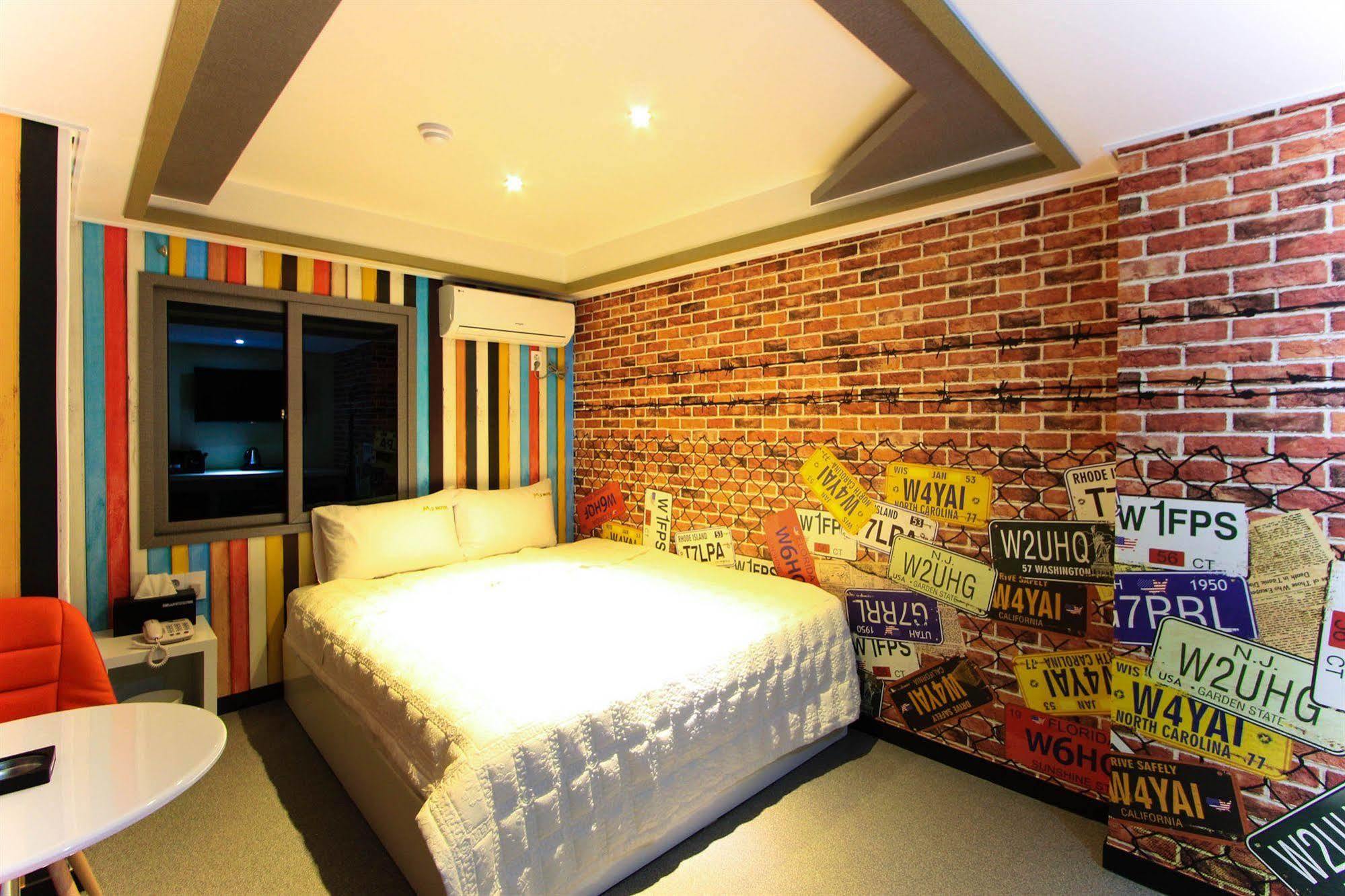 M2 Motel Busan Bagian luar foto