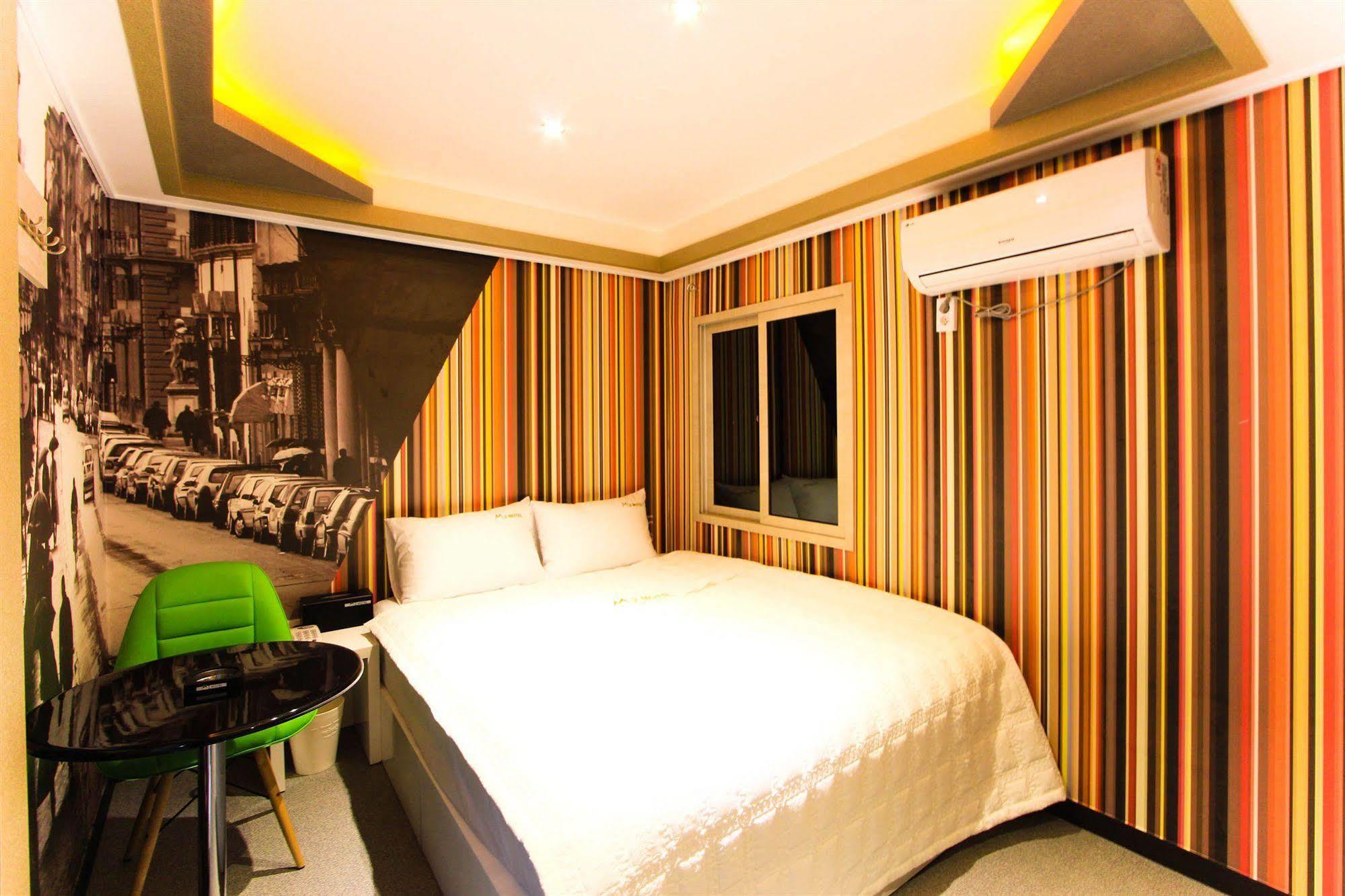 M2 Motel Busan Bagian luar foto